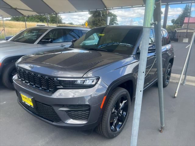2025 Jeep Grand Cherokee GRAND CHEROKEE ALTITUDE 4X4