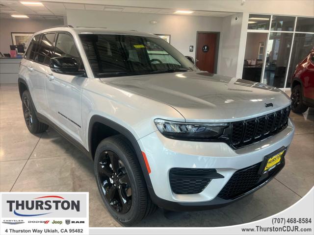 2025 Jeep Grand Cherokee GRAND CHEROKEE ALTITUDE 4X4