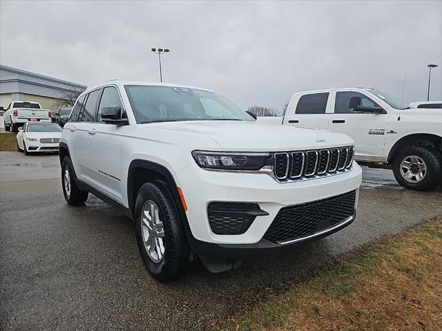 2024 Jeep Grand Cherokee Laredo 4x2