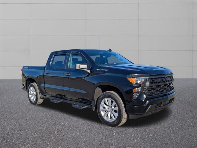 2023 Chevrolet Silverado 1500 4WD Crew Cab Short Bed Custom