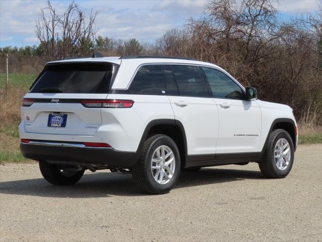 2025 Jeep Grand Cherokee GRAND CHEROKEE LAREDO X 4X4