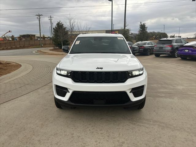 2024 Jeep Grand Cherokee Altitude 4x2