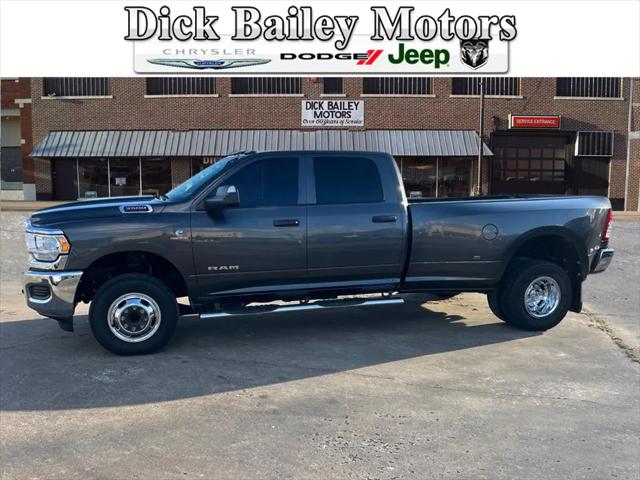 2022 RAM 3500 Tradesman Crew Cab 4x4 8 Box 2022 RAM 3500 Tradesman Crew Cab 4x4 8 Box