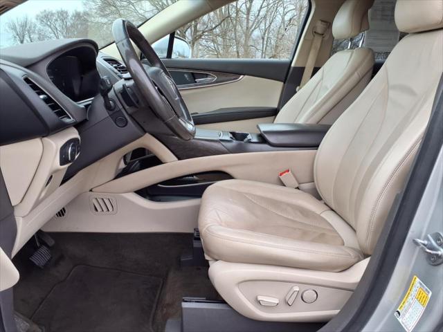 2019 Lincoln Nautilus Select
