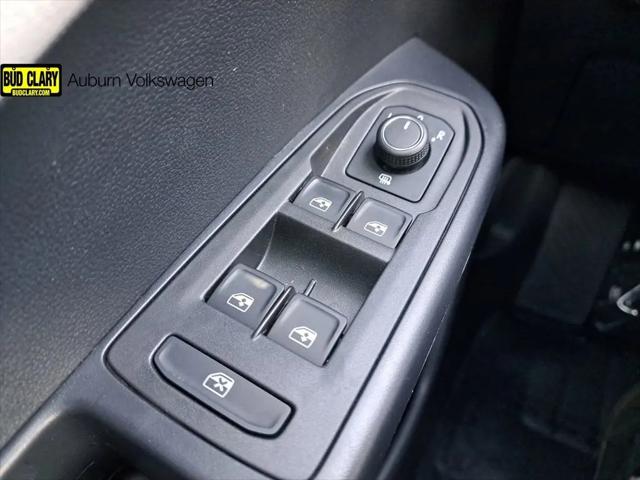 2025 Volkswagen Taos 1.5T SEL