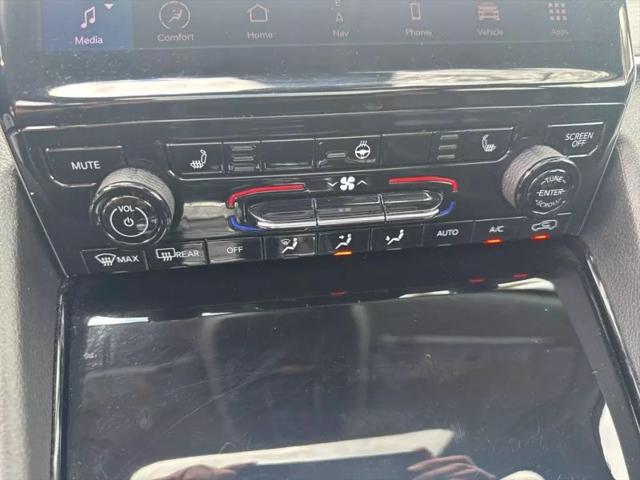 2023 Jeep Grand Cherokee Base
