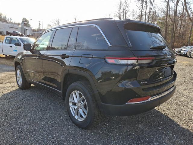 2025 Jeep Grand Cherokee GRAND CHEROKEE LAREDO X 4X4