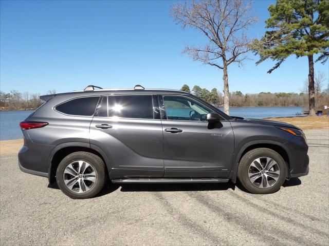 2021 Toyota Highlander Hybrid XLE