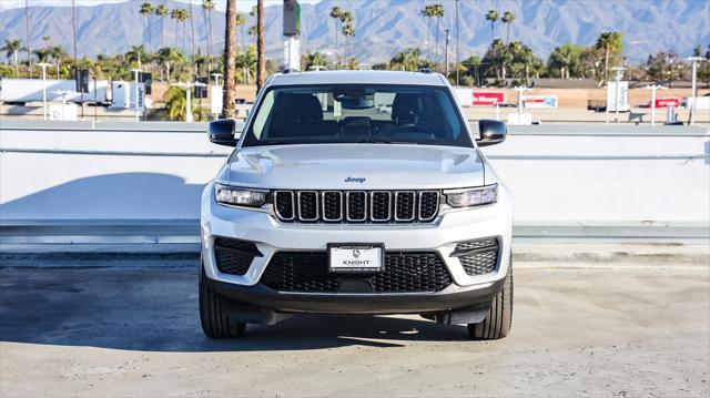 2023 Jeep Grand Cherokee Laredo 4x4