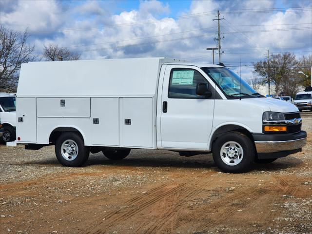 2025 Chevrolet Express Cutaway Work Van