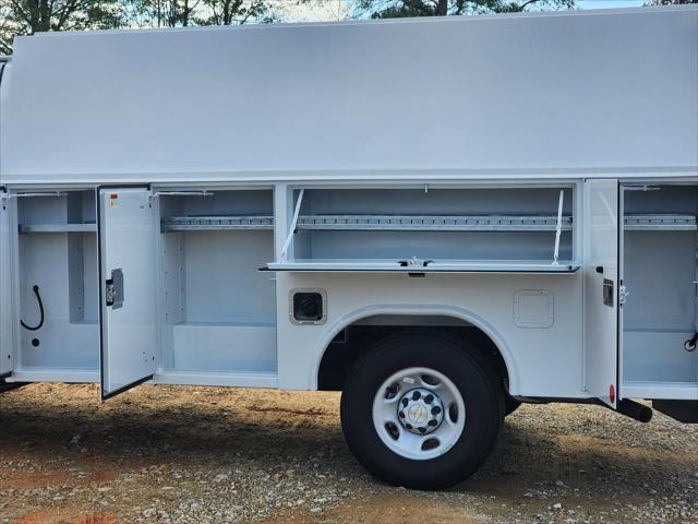 2025 Chevrolet Express Cutaway Work Van