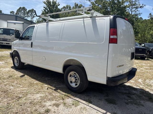 2025 Chevrolet Express Cargo Van RWD 2500 Regular Wheelbase WT