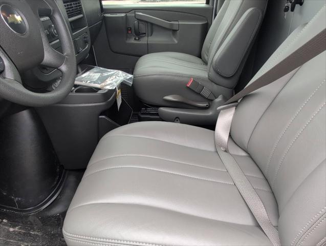 2025 Chevrolet Express Cargo Van RWD 2500 Regular Wheelbase WT