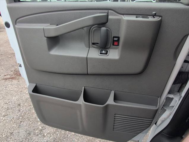 2025 Chevrolet Express Cargo Van RWD 2500 Regular Wheelbase WT
