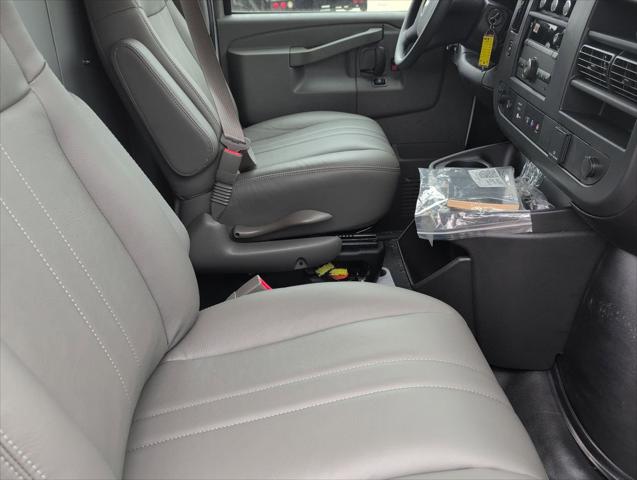 2025 Chevrolet Express Cargo Van RWD 2500 Regular Wheelbase WT