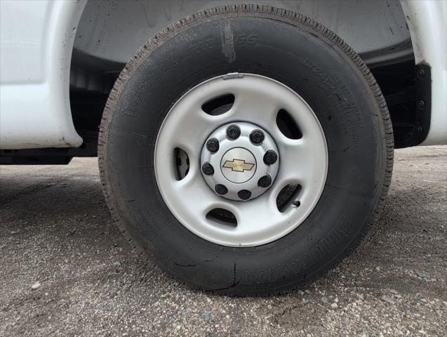 2025 Chevrolet Express Cargo Van RWD 2500 Regular Wheelbase WT