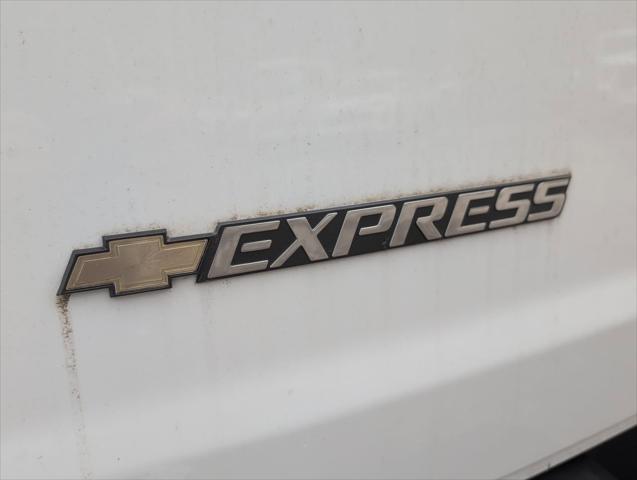 2025 Chevrolet Express Cargo Van RWD 2500 Regular Wheelbase WT