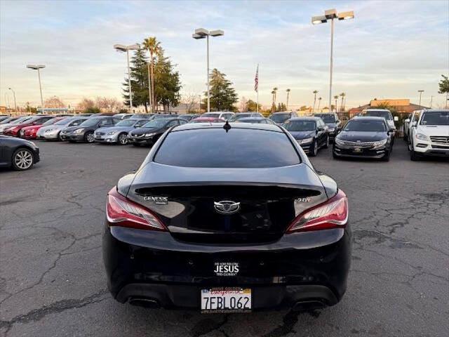 2014 Hyundai Genesis Coupe 2.0T Premium