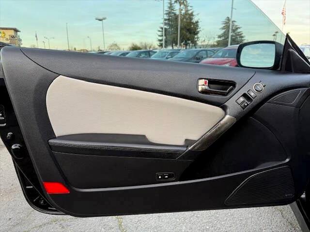 2014 Hyundai Genesis Coupe 2.0T Premium