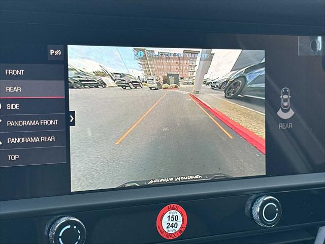 2025 Porsche Macan Unknown