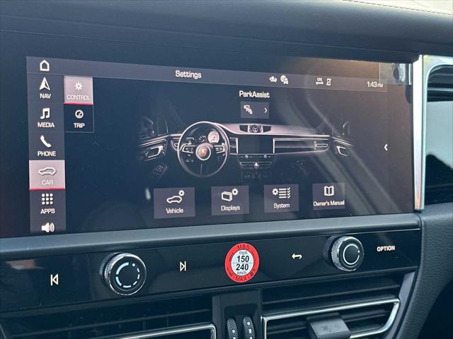 2025 Porsche Macan Unknown