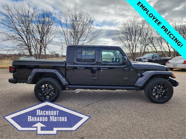 2025 Jeep Gladiator GLADIATOR NIGHTHAWK 4X4