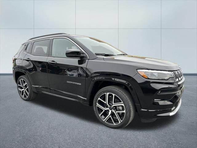 2025 Jeep Compass COMPASS LIMITED 4X4