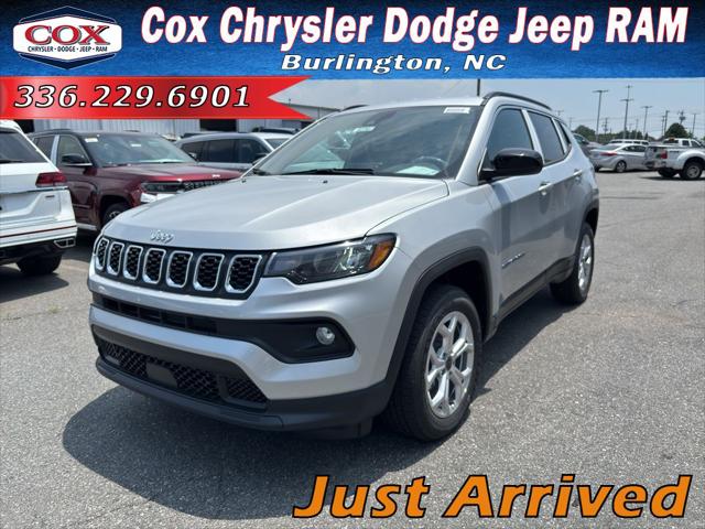 2025 Jeep Compass COMPASS LATITUDE 4X4
