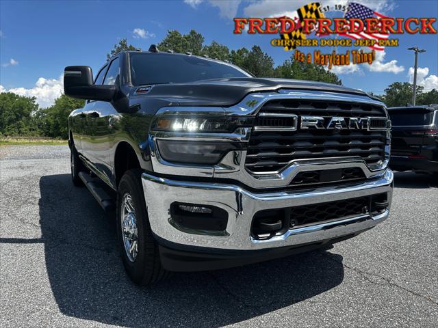 2025 RAM Ram 3500 RAM 3500 TRADESMAN CREW CAB 4X4 8 BOX