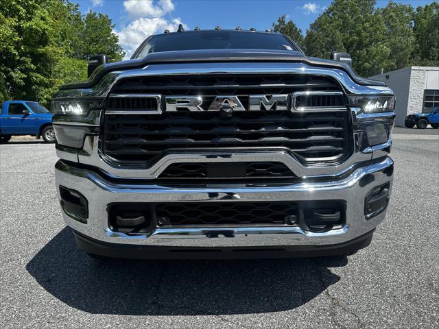 2025 RAM Ram 3500 RAM 3500 TRADESMAN CREW CAB 4X4 8 BOX