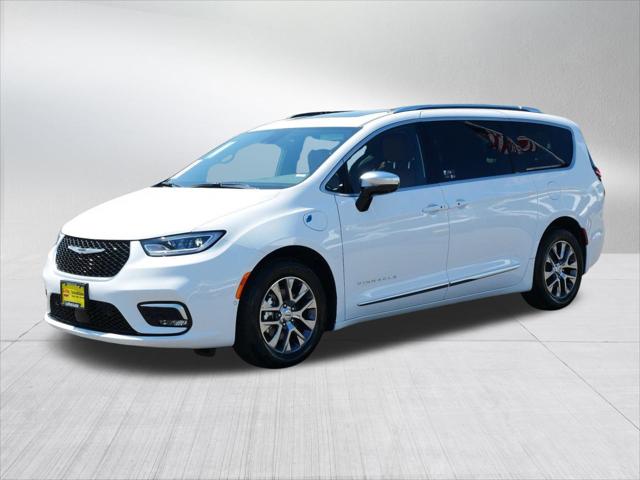2025 Chrysler Pacifica Hybrid PACIFICA PLUG-IN HYBRID PINNACLE