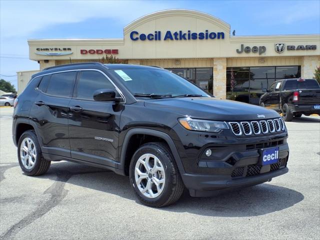 2025 Jeep Compass COMPASS LATITUDE 4X4