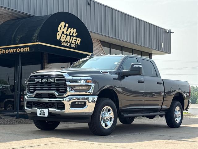 2025 RAM Ram 3500 RAM 3500 TRADESMAN CREW CAB 4X4 64 BOX