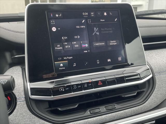 2025 Jeep Compass COMPASS LATITUDE 4X4