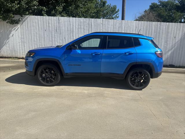 2025 Jeep Compass COMPASS LATITUDE 4X4