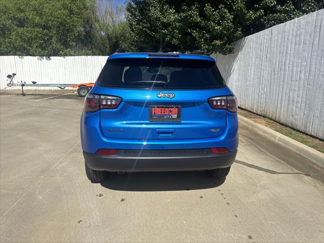 2025 Jeep Compass COMPASS LATITUDE 4X4