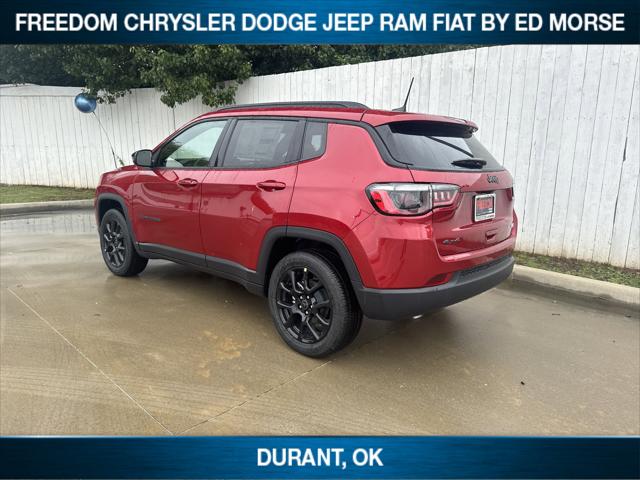 2025 Jeep Compass COMPASS LATITUDE 4X4