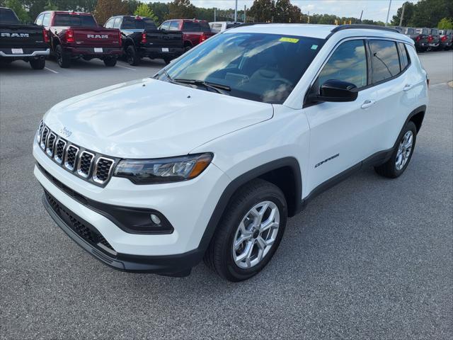 2025 Jeep Compass COMPASS LATITUDE 4X4