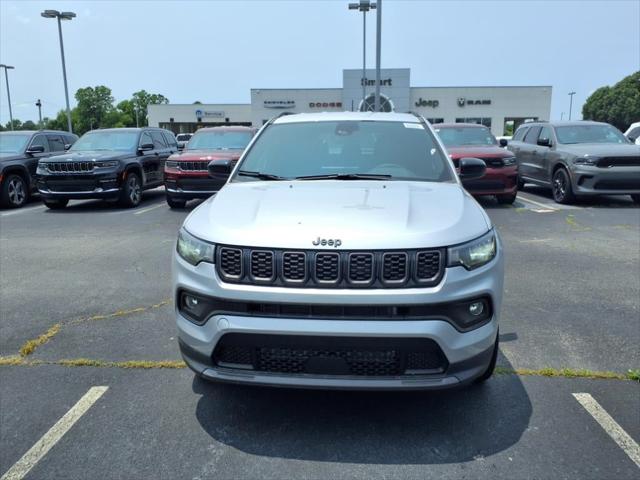 2025 Jeep Compass COMPASS LATITUDE 4X4