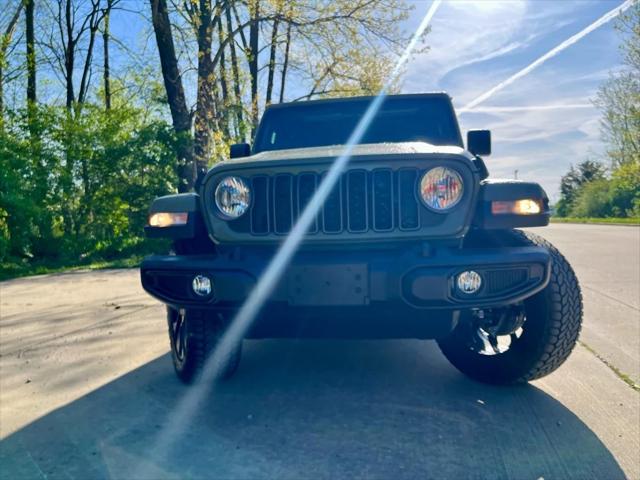 2025 Jeep Gladiator GLADIATOR NIGHTHAWK 4X4