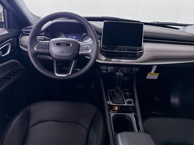 2025 Jeep Compass COMPASS LIMITED 4X4