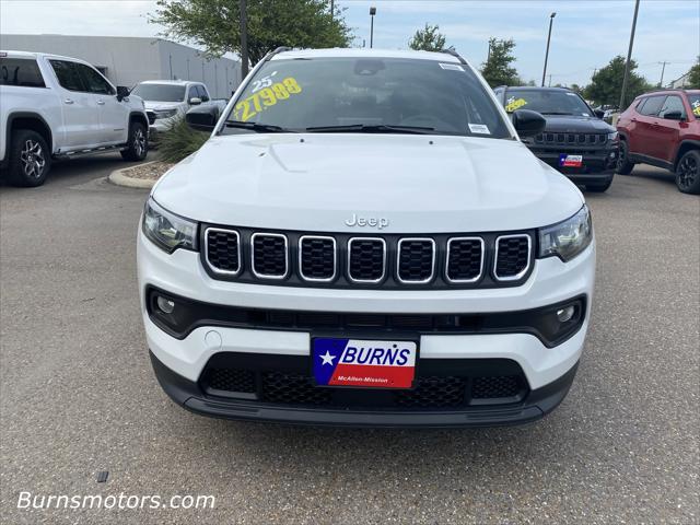 2025 Jeep Compass COMPASS LATITUDE 4X4