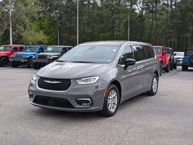 2025 Chrysler Pacifica PACIFICA SELECT