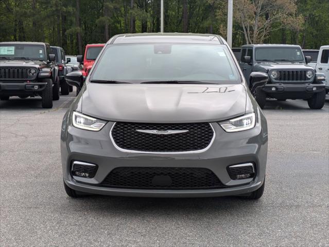2025 Chrysler Pacifica PACIFICA SELECT