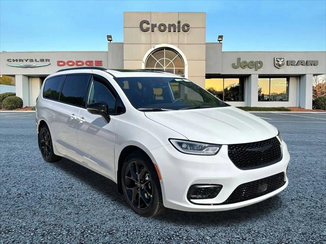 2025 Chrysler Pacifica PACIFICA LIMITED