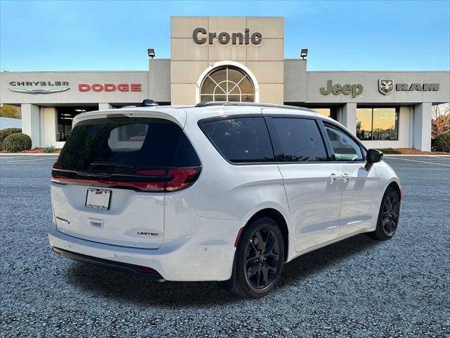 2025 Chrysler Pacifica PACIFICA LIMITED