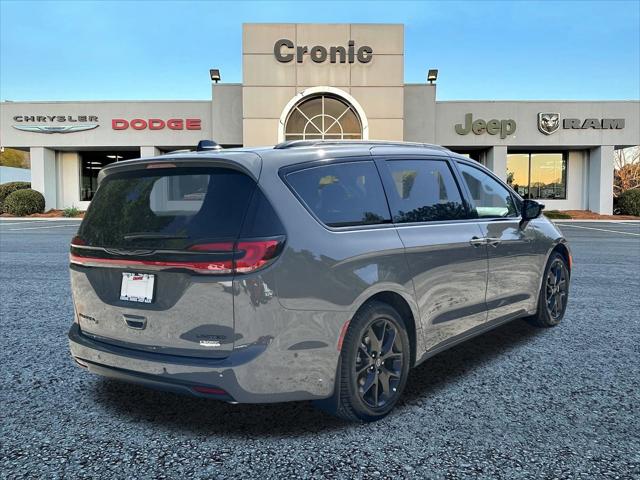 2025 Chrysler Pacifica PACIFICA LIMITED