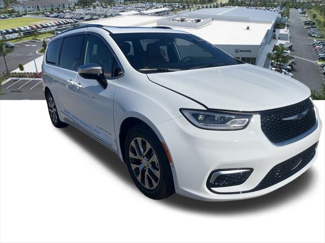 2025 Chrysler Pacifica Hybrid PACIFICA PLUG-IN HYBRID PINNACLE