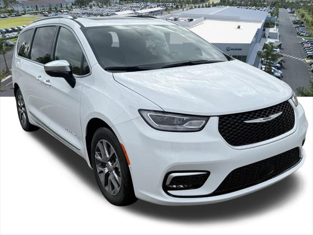 2025 Chrysler Pacifica Hybrid PACIFICA PLUG-IN HYBRID PINNACLE