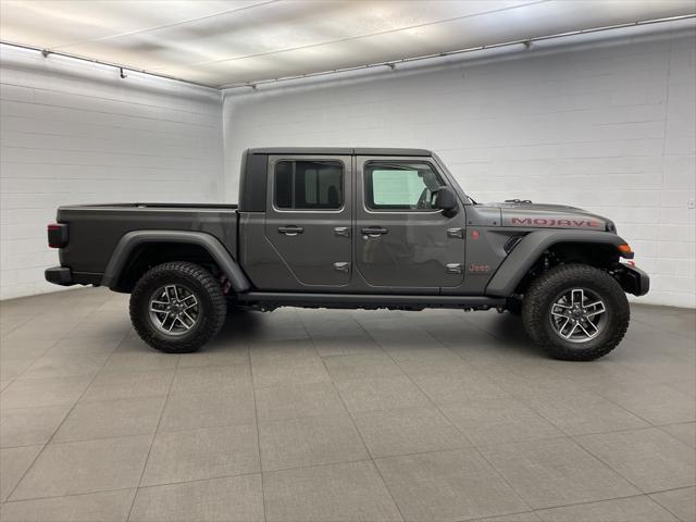2025 Jeep Gladiator GLADIATOR MOJAVE 4X4